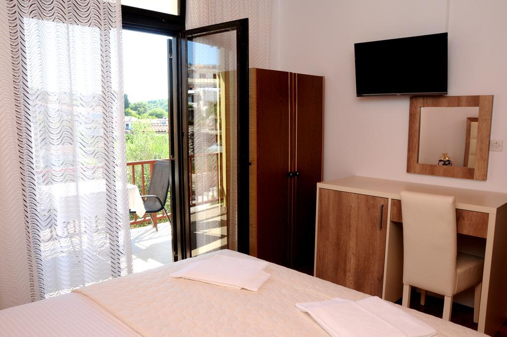 Guest House Smajlaga Улцинь Екстер'єр фото