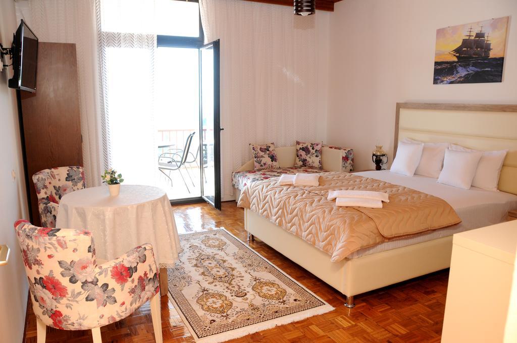 Guest House Smajlaga Улцинь Екстер'єр фото