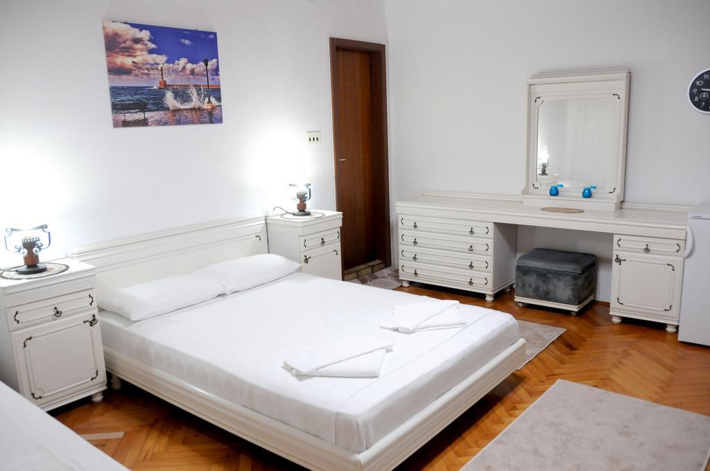 Guest House Smajlaga Улцинь Екстер'єр фото