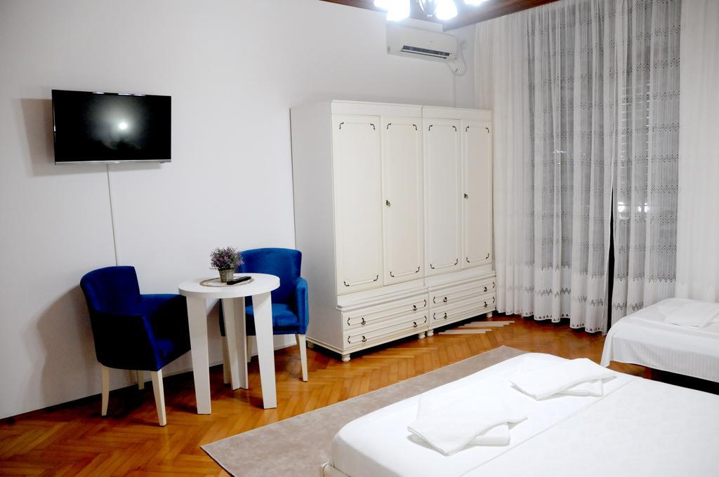 Guest House Smajlaga Улцинь Екстер'єр фото