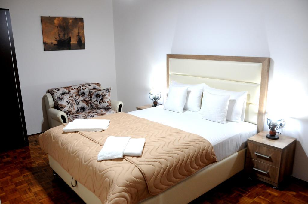 Guest House Smajlaga Улцинь Екстер'єр фото