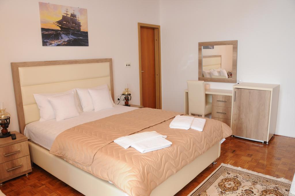Guest House Smajlaga Улцинь Екстер'єр фото